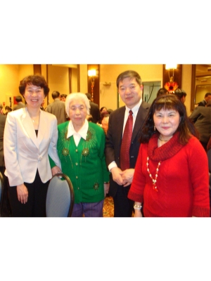 China Overseas Chinese Affairs Office of the State Council, deputy director Ren Qiliang (second from right), Chinese Consul General in Montreal Zhao Jiangping (left)